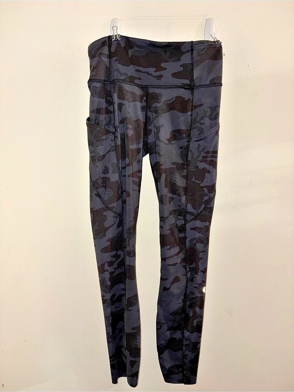 Lululemon Fast and Free High Rise Leggings Size 4 Camo 25 Inseam Running Tights